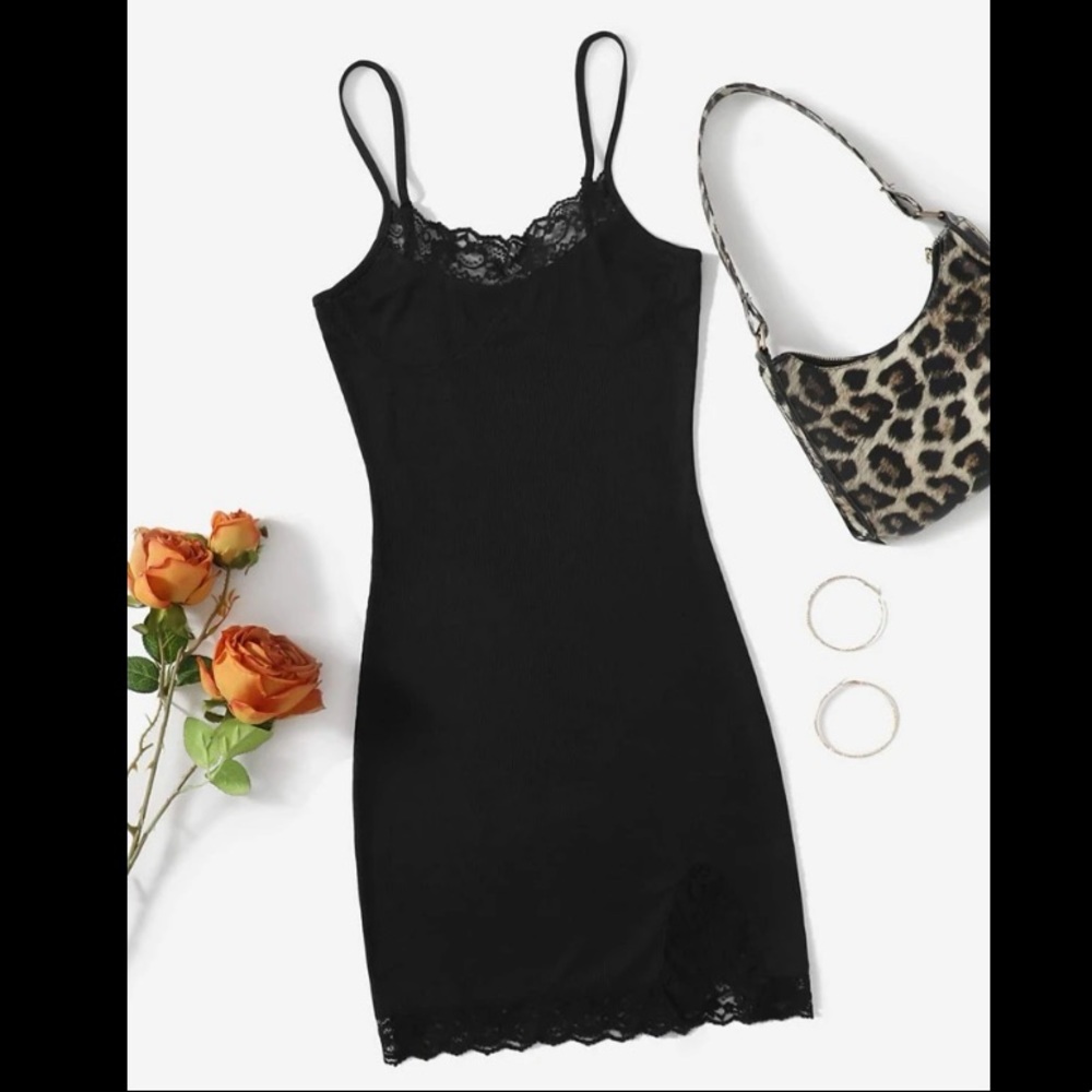SHEIN PETITE Contrast Lace Split Hem Cami Bodycon Dress